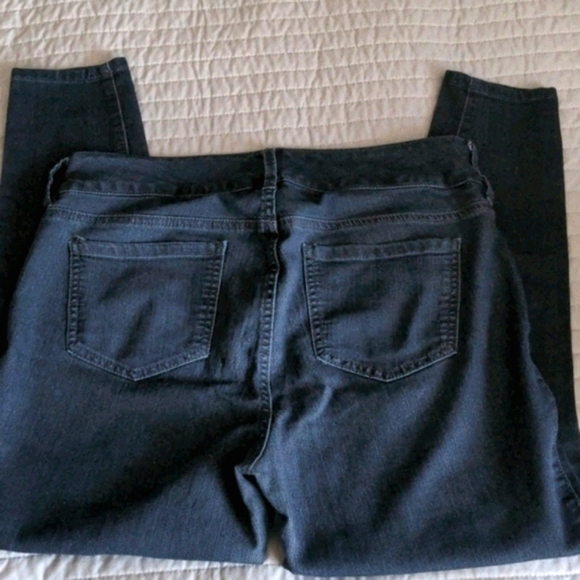 Torrid Dark Wash Skinny Jeans, size 12S - Picture 5 of 7